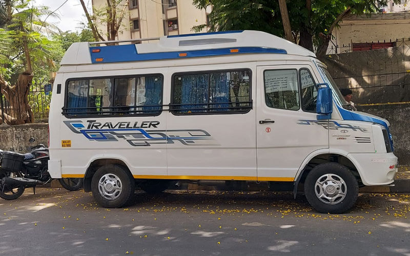 13-Seater-Force-Tempo-Traveller-1